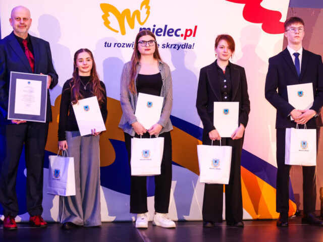 Gratulacje dla Aleksandry Roman uczennicy klasy III